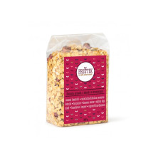 Domača granola z lešniki in brusnicami