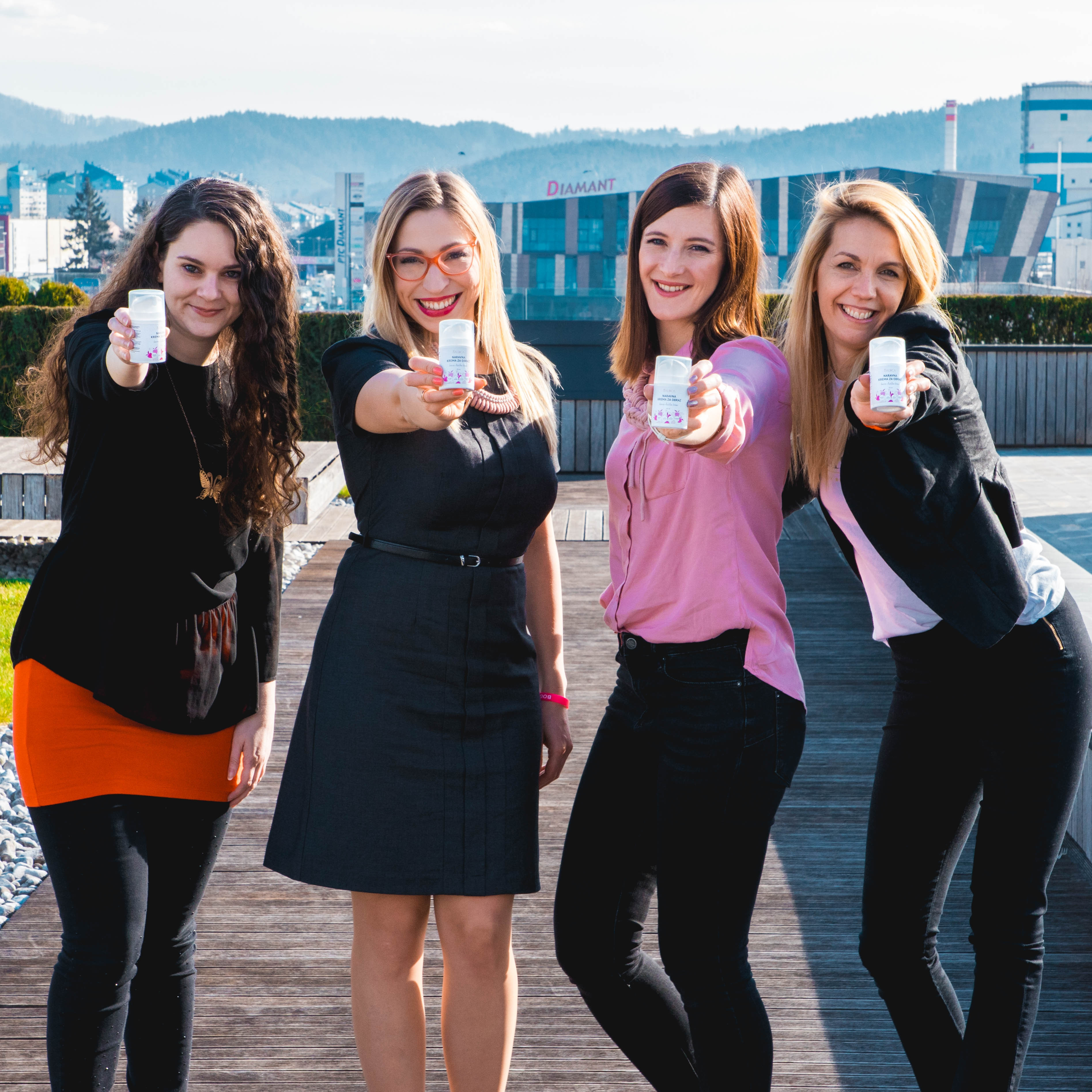 Naravna vlažilna krema za obraz 50 ml